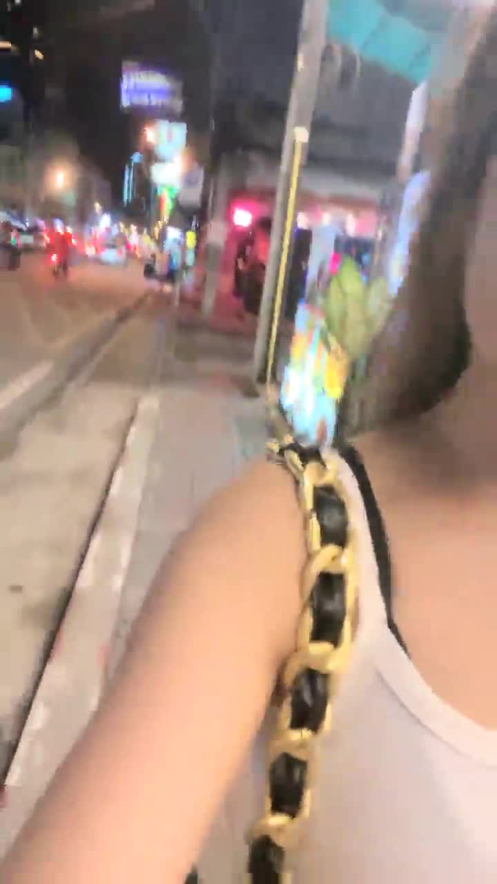 【翘臀桃桃】部分密码房 健身房跳蛋喷水~勾搭老外3P~道具自慰喷【30v】1 (25)