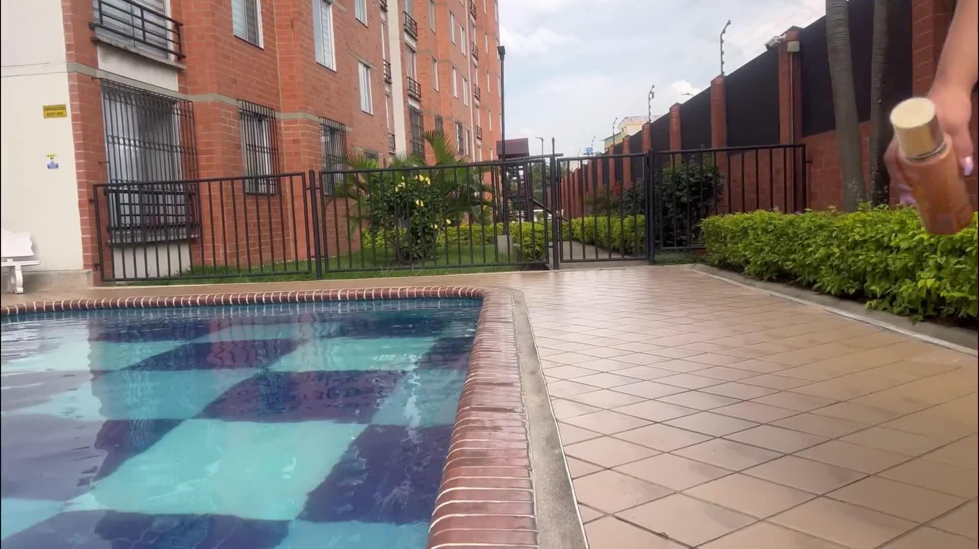 Trio con mi Vecino después de la Piscina! terminan Embarazando a mi Hermanastra! Naty Delgado (648aa245cc6a2)