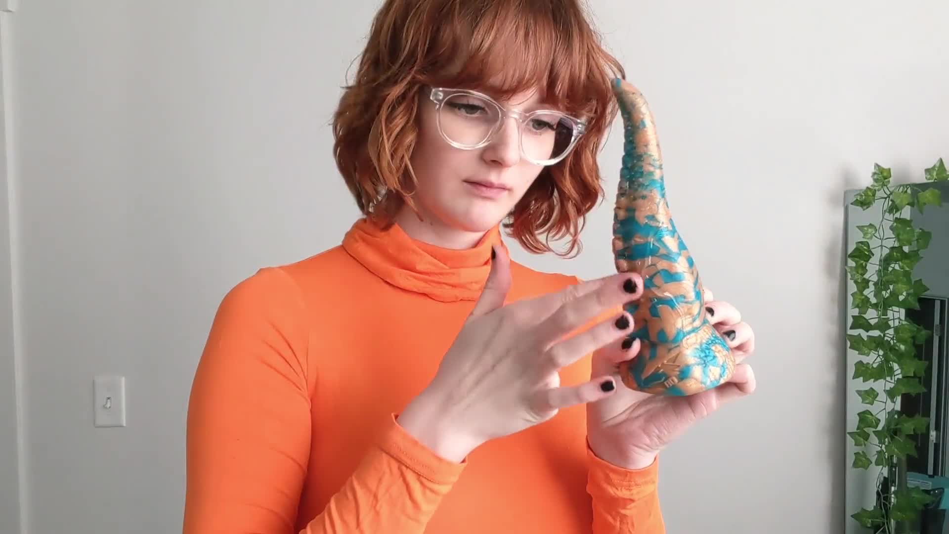Velma finds a monstrous mystery!