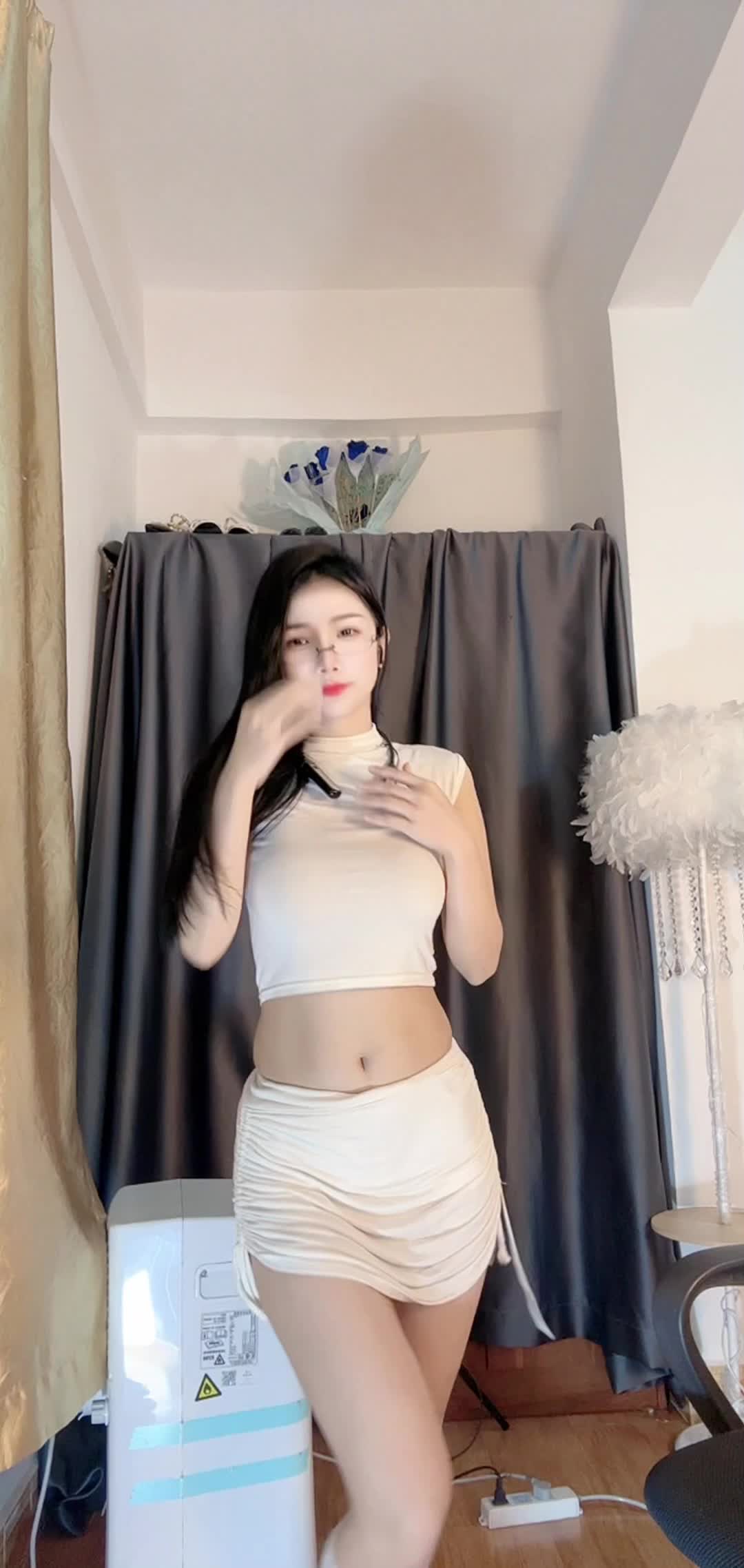 蓝儿呦 哈喽摩托