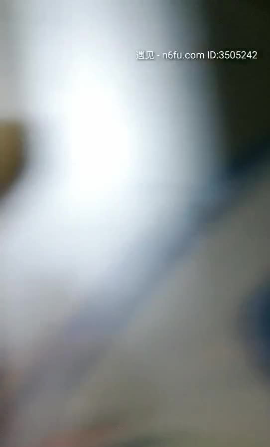 豪乳白领 上班摸鱼【杭州大表姐】办公室道具塞逼~工作中同事出去 胸罩扣解开露出【70V】 (2)