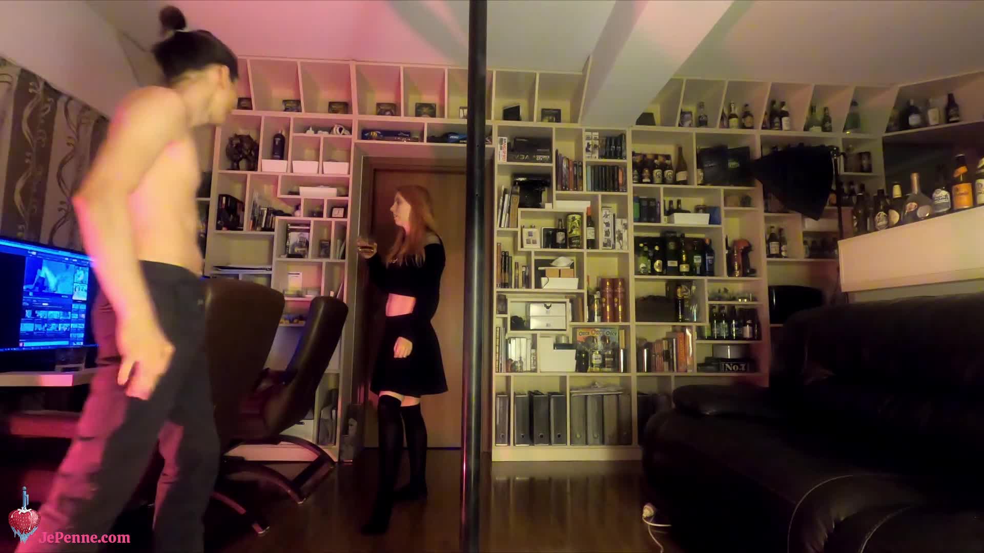 Romantic and intimate One Hour Party with my boyfriend - dancing, hugging, kissing, bj and couch sex (ph63073d100690d)