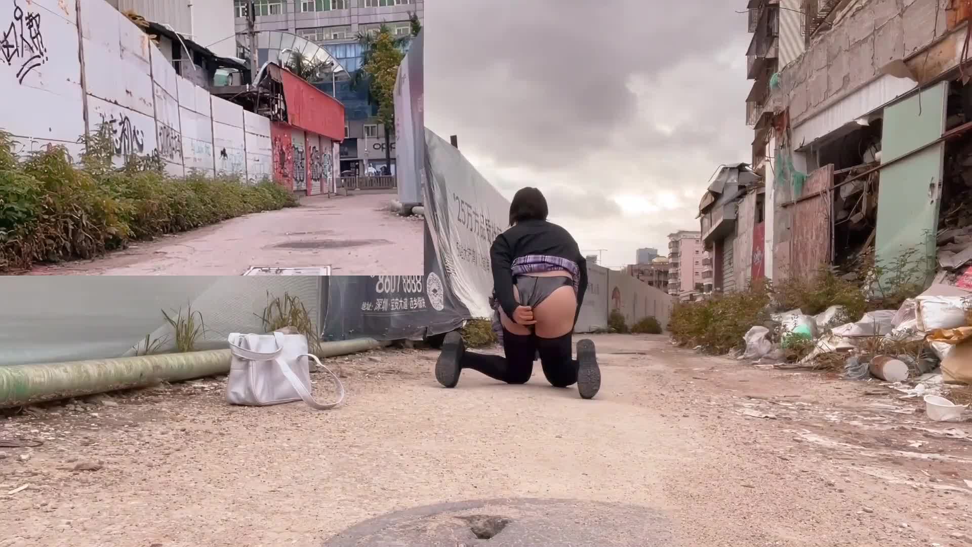 真·社死挑战-塞假鸡巴出门露出遇到了一个上来搭讪的大叔