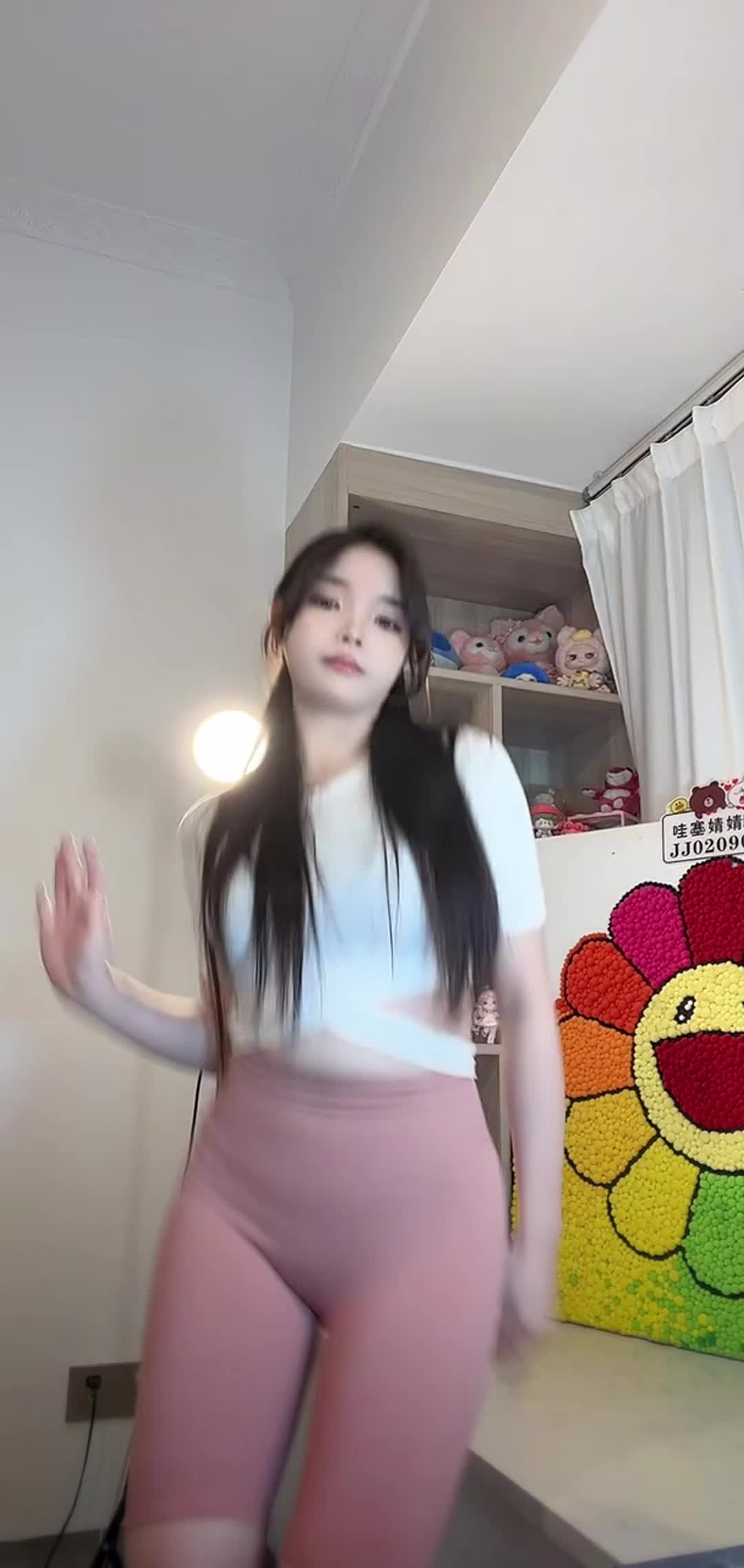 哇塞婧婧 美臀欣赏 热舞