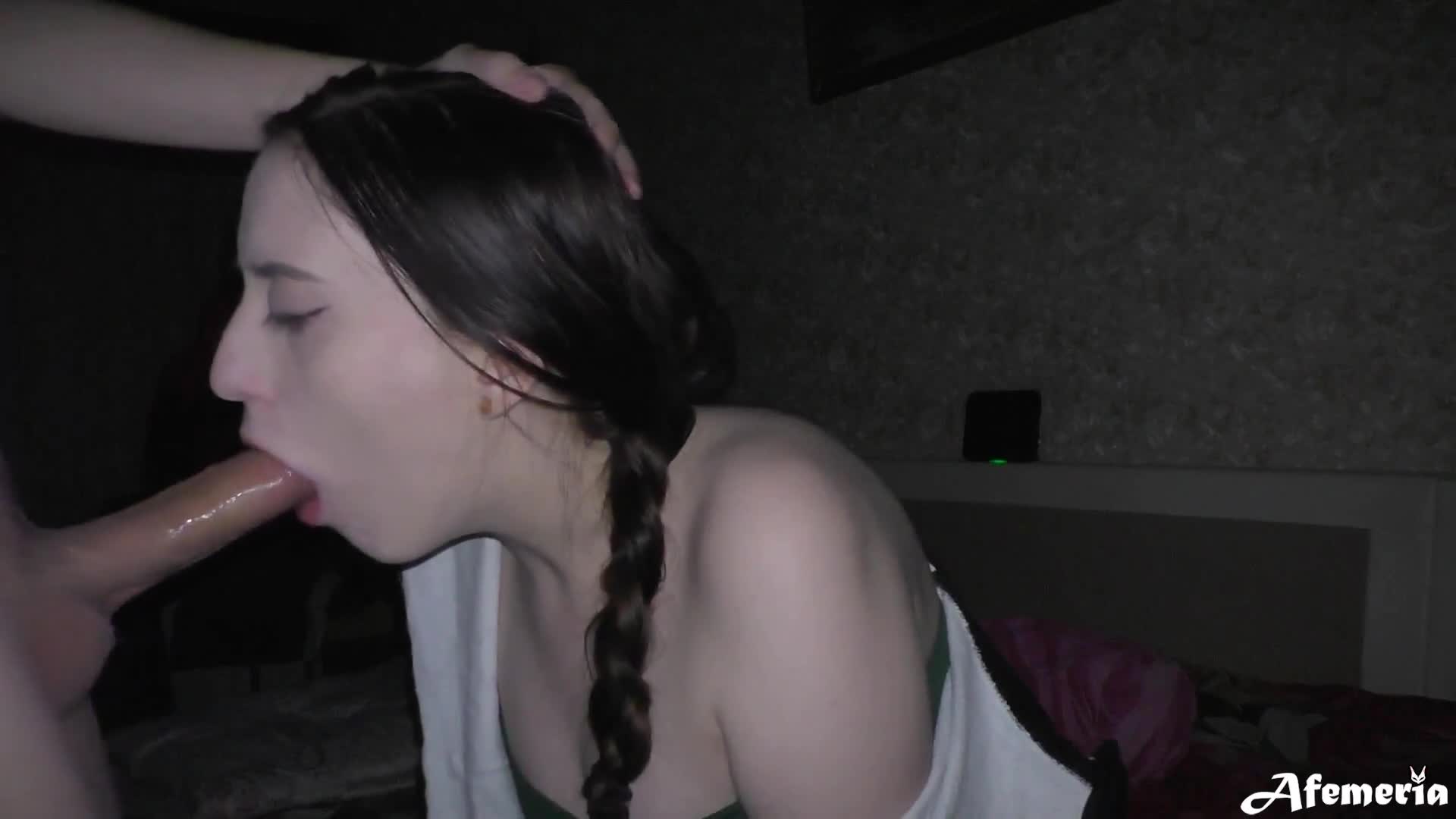 与女朋友抱怨并吞下所有暨 (ph6189497b41b1d)