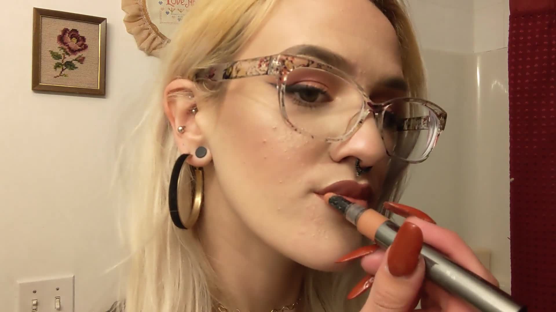 Worship the Oral Queen (ph5f937f5083aa2)