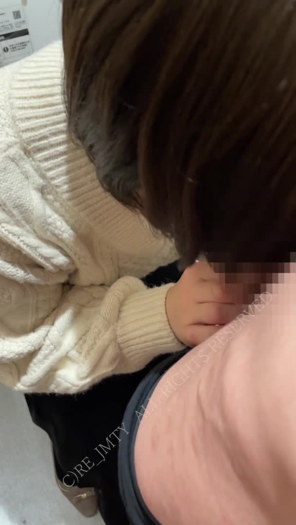 [Married woman diary] Order a blowjob to a married woman in the public restroom Deep Throating (ph61f71b09995a6)