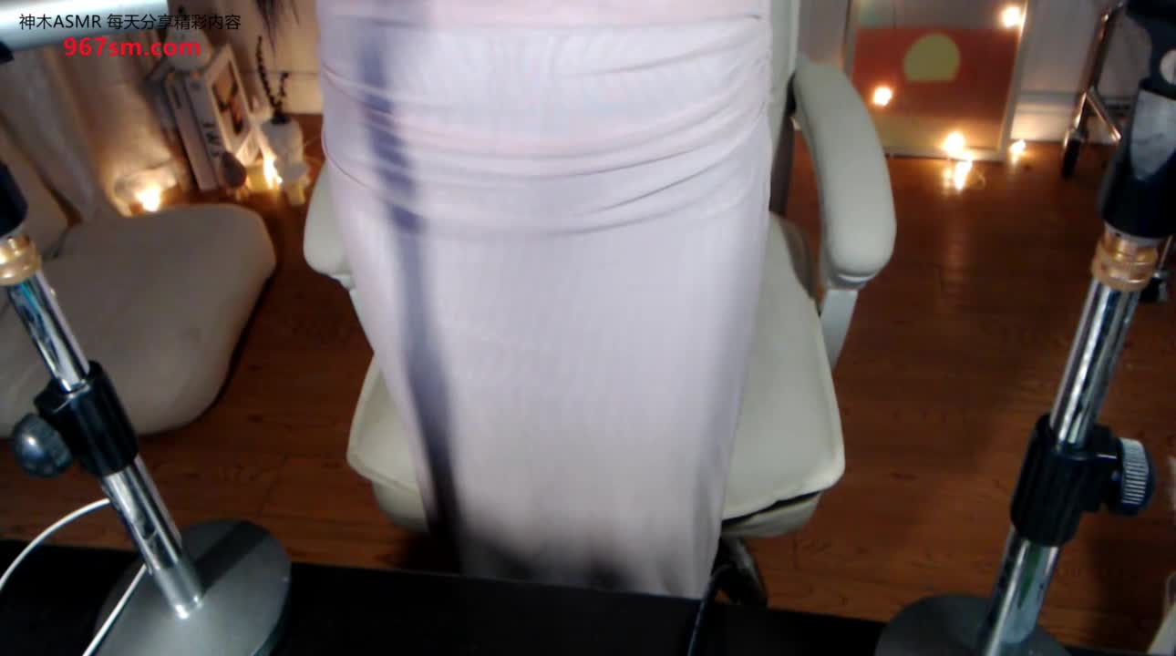 婉儿别闹9月《继母的丝袜》-