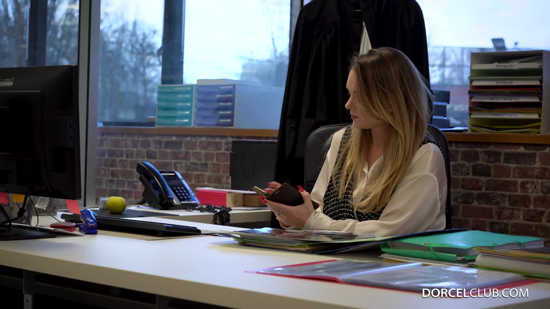 unexpected-en-s81881-v47729-1080p_full_mp4