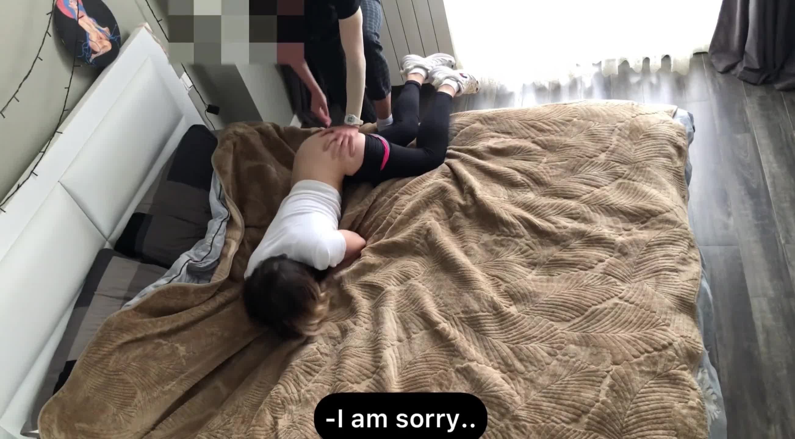 The wife was going to a fitness and planned to have sex with her trainer