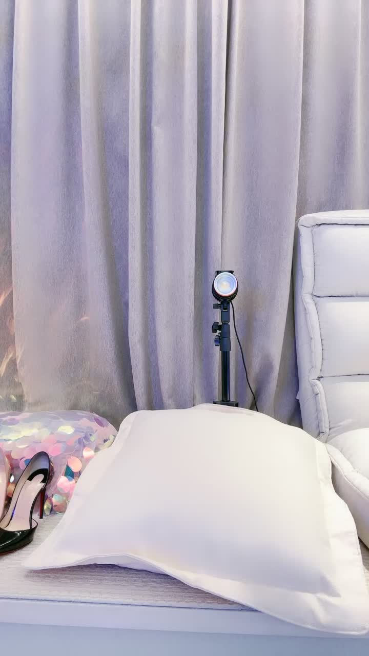  G奶魔鬼身材！【米亚】绝世尤物~热舞自慰喷到腿抖【 20v】 (19)