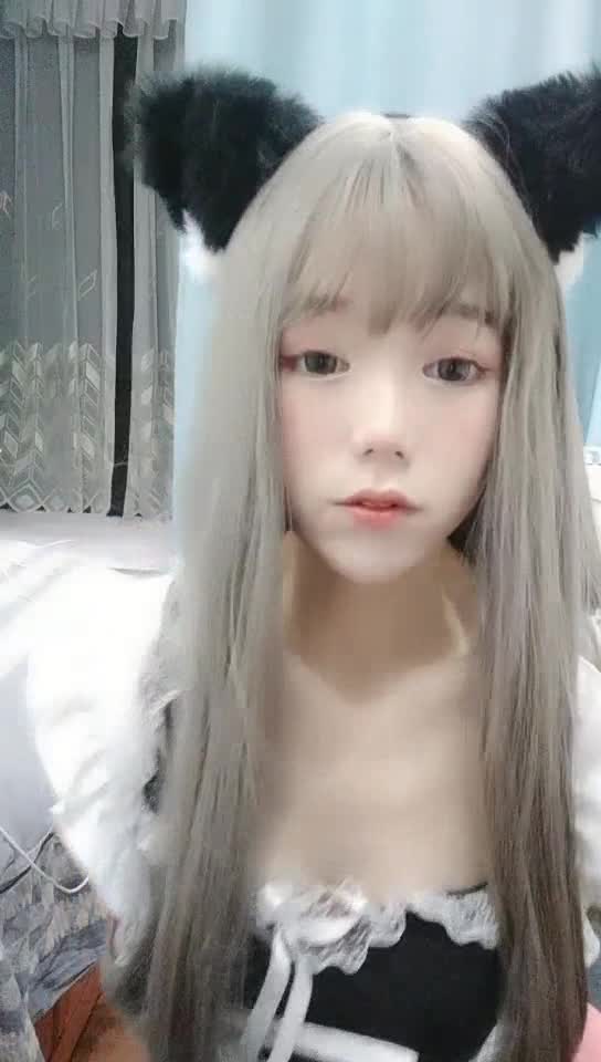 JK萝莉学妹 【电气喵】大黑牛狂震  揉奶自慰【25v】 (2)