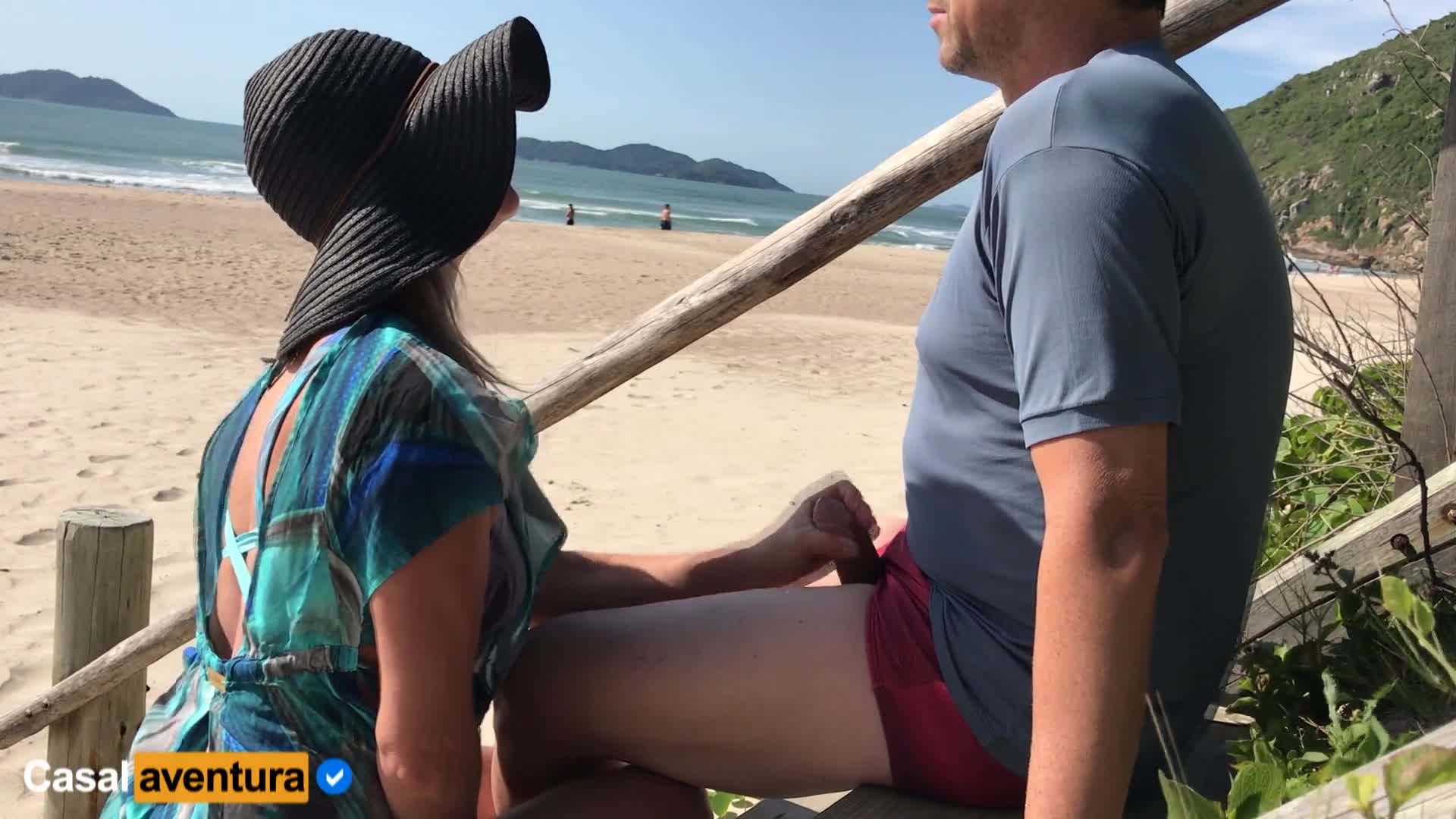 0104 - She loves doing anal in public on the beach - Real amateur (ph5e43e1481c4d2)