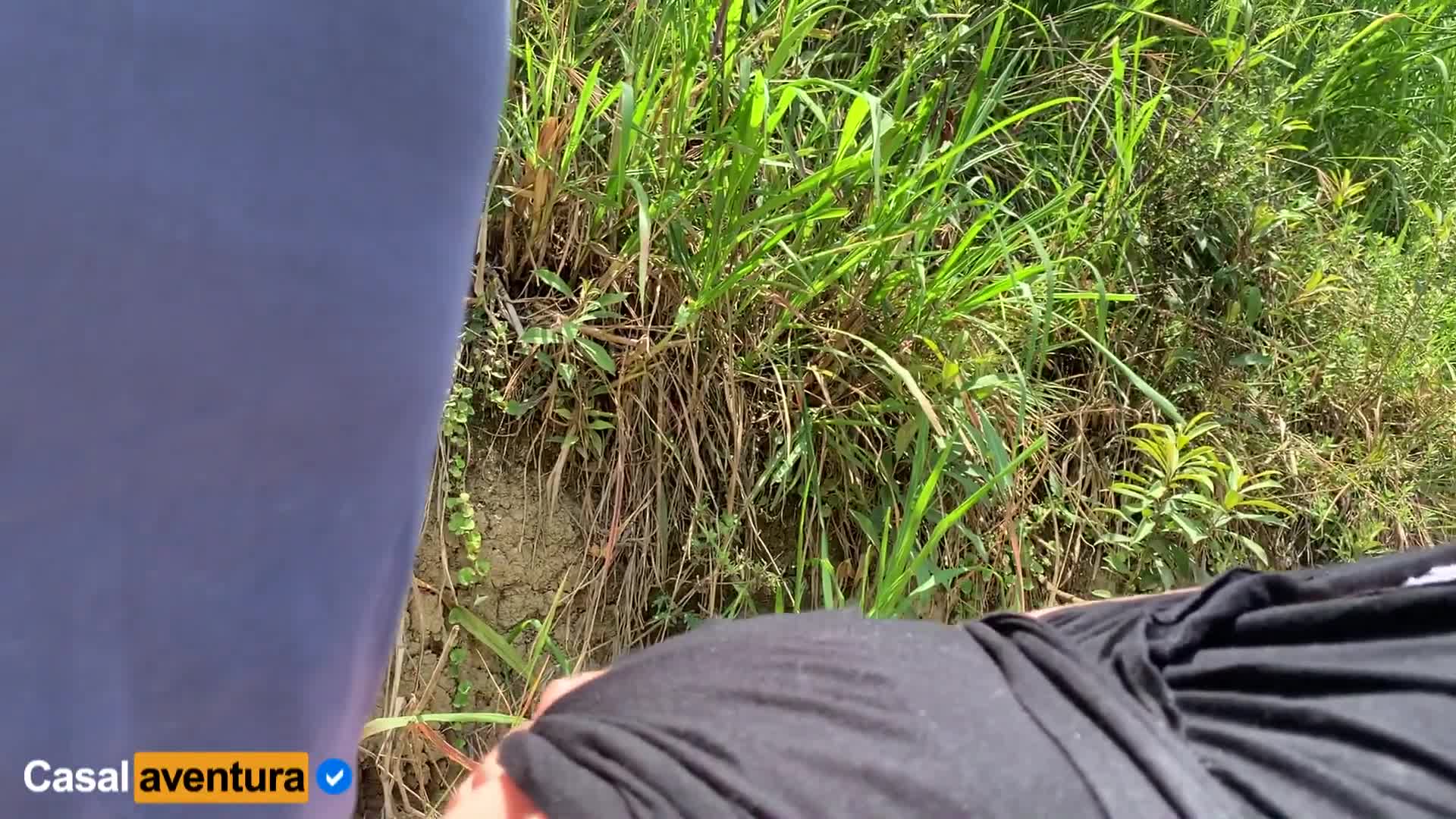 0032 - How about a stop on the walk to fuck now？ Cars passing by, we almost got caught! Anal amateur (ph61d7126d175a0)