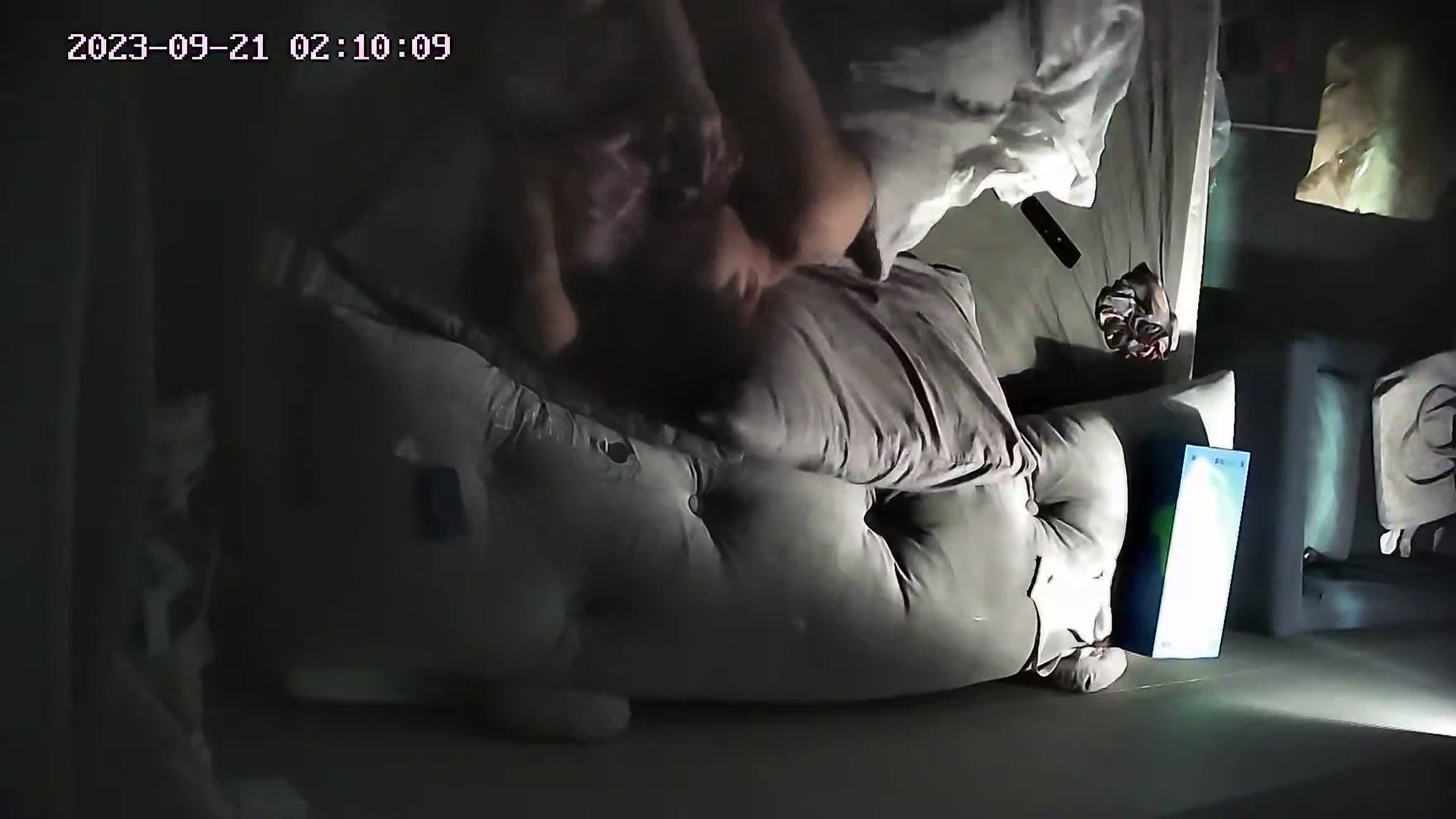 酒店偷拍♦️年轻拜金女和中年人援交 无套内射 小姐接客 被好多男的操等合集【20v】 (24)