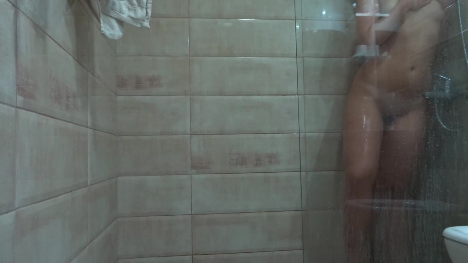 0121 - Escort Girl Caught Showering and Fucking in Hotel Room (ph5e2dfb9806fb2)