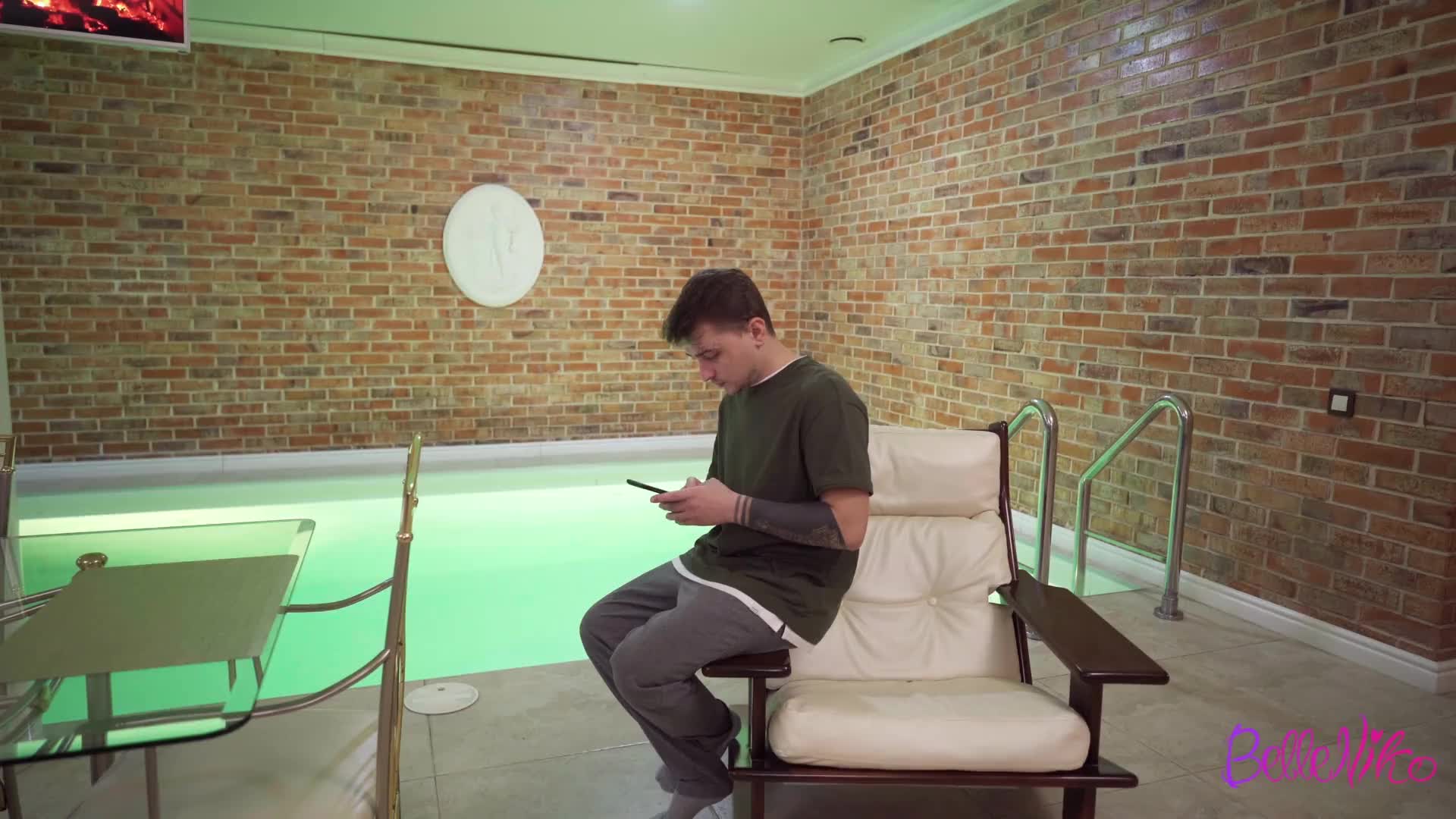 Порвал колготки на наглой суке (BelleNiko) (ph60068610cbfae)