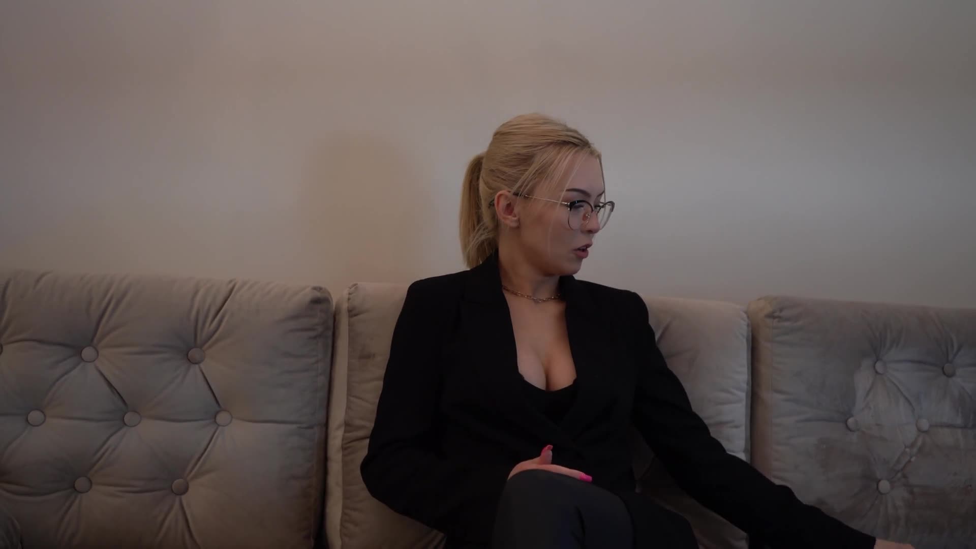 Поход к сексологу закончился сексом с сексологом. 4K (ph60b6697a627e3)