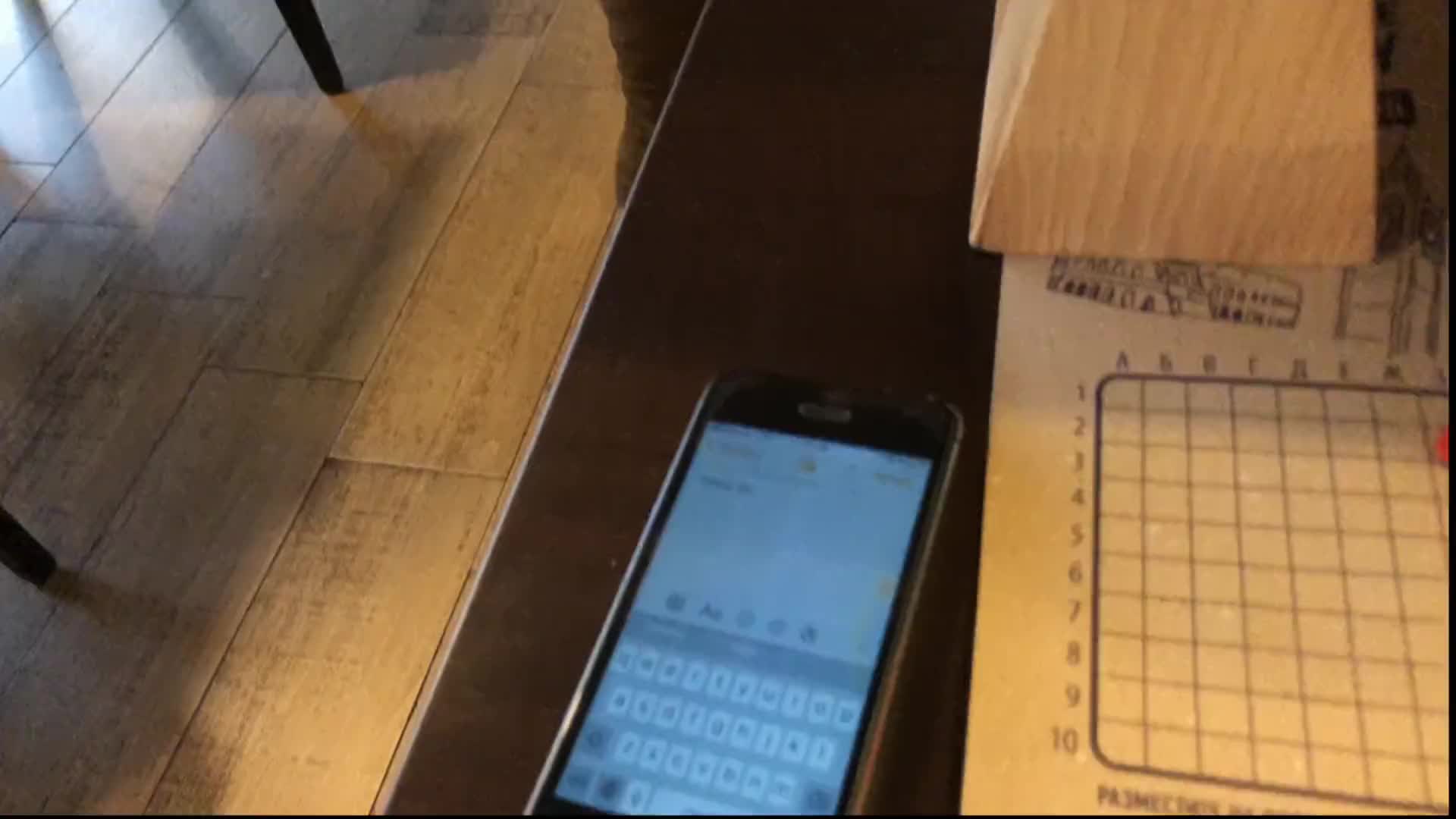 Публичный минет： девушка сосет в кафе и получает сперму в рот (ph5c8fdf10b0df7)