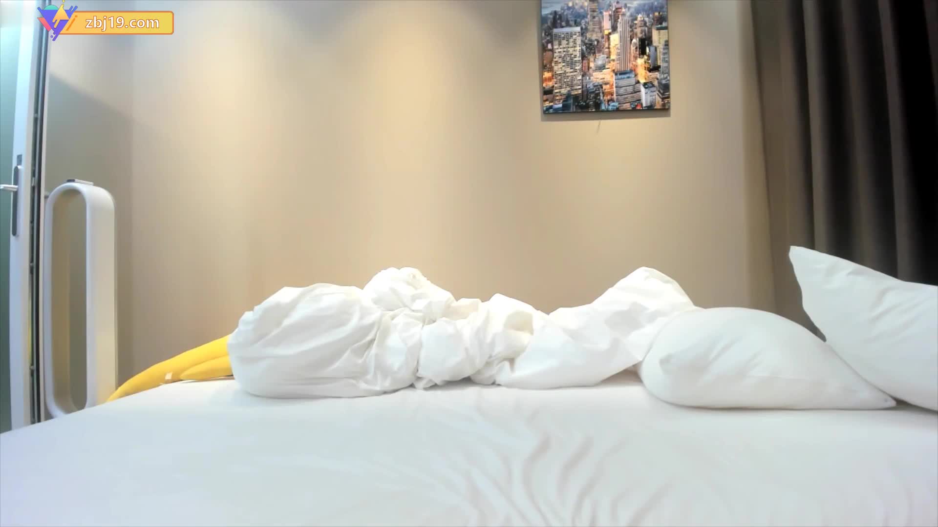 2048.cc@00.31.30.423-seg1_1