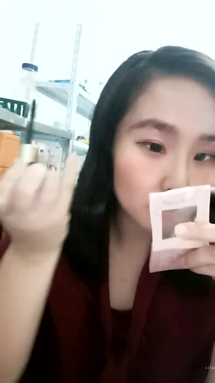 小卖部风骚板娘 真空做买卖 【董小洁】店内随心所欲想干就干【20v】 (17)