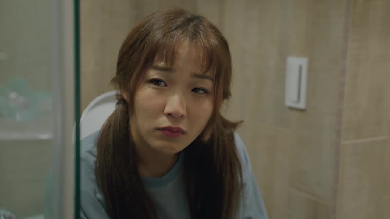 AV-0079小婕女友超可爱妹妹近距离淫语诱惑