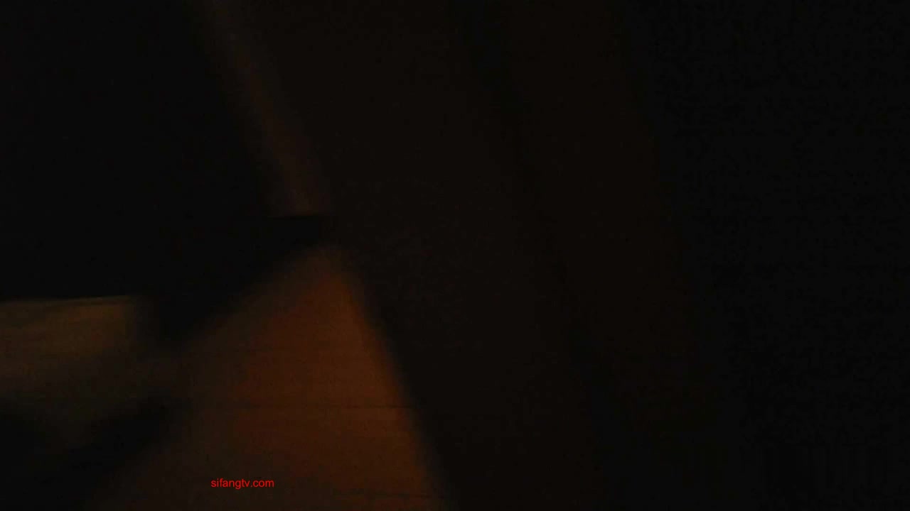 大爷：你多大呀，哎哎不要开开窗户哦，你肯定比我小   小姐：你好厉害哦，你一个月搞多少次，你肯定很猛