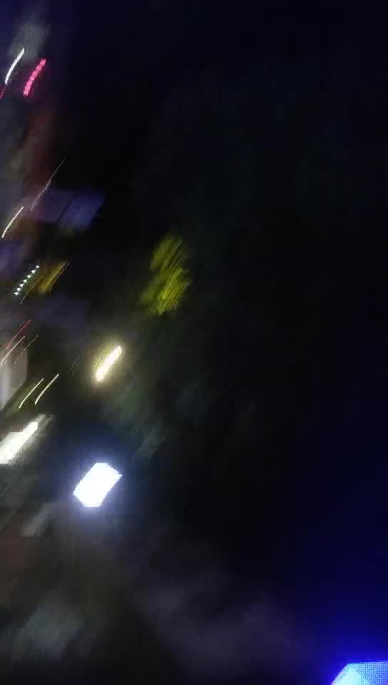 -2021-10-12八戒探花老哥上门快餐操熟女，撸硬直接开操，正入进出抽插扶屁股后入，搞完速度走人