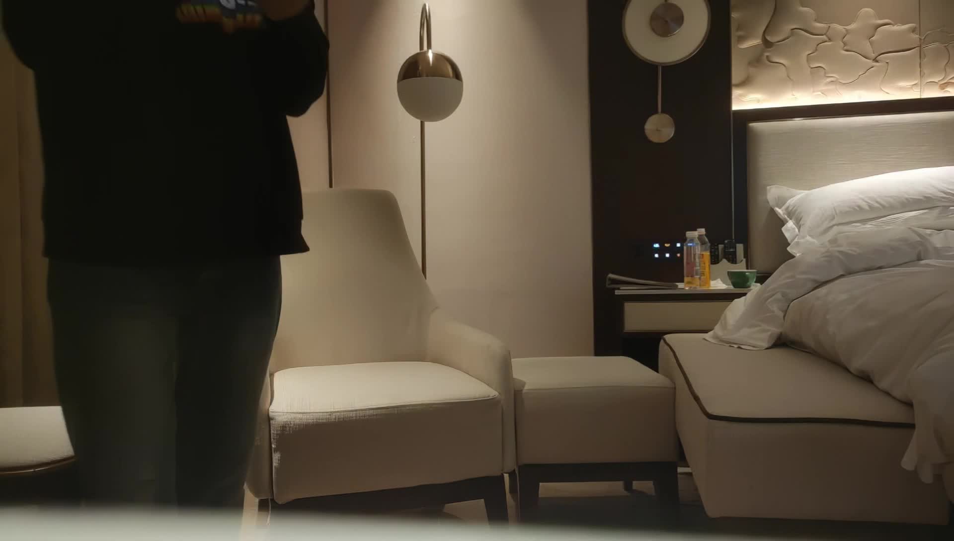 1_(1)_bbtdsu443what83i8