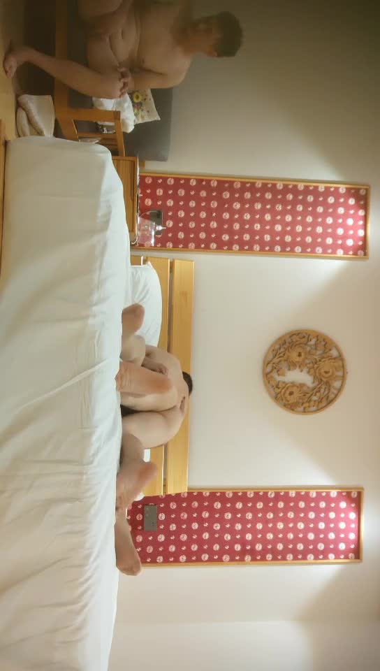 gc2048.com-换妻传媒-20220917234738