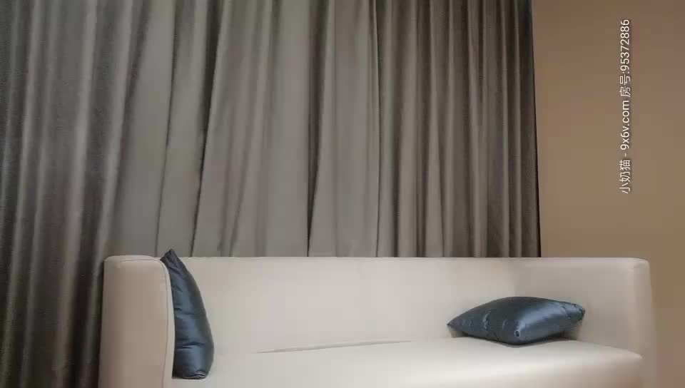 酒吧猎艳4000元搞到手的女神级极品性感气质纹身女,小蛮腰,小翘臀,逼毛修剪成三角形,各种狂干.国语!