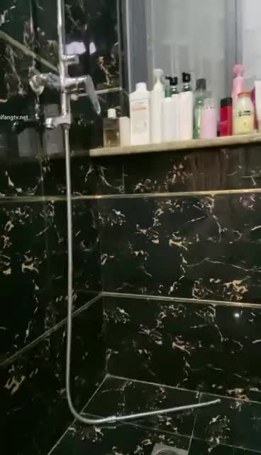 超大巨乳E奶【美七】甜美御姐~特写掰穴~舔弄奶头~骚舌诱惑~疯狂抖奶【91V】 (61)