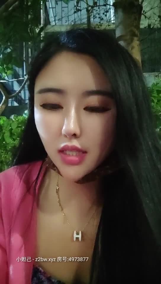 2048.cc@[原版]女探屌_户外勾搭啪啪三p_20201214