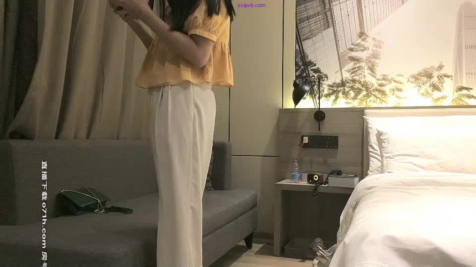 [u3c3.com]小宝寻花第二场黄衣甜美妹子啪啪，舌吻蹲着口交互摸上位骑乘后人抽插勐操