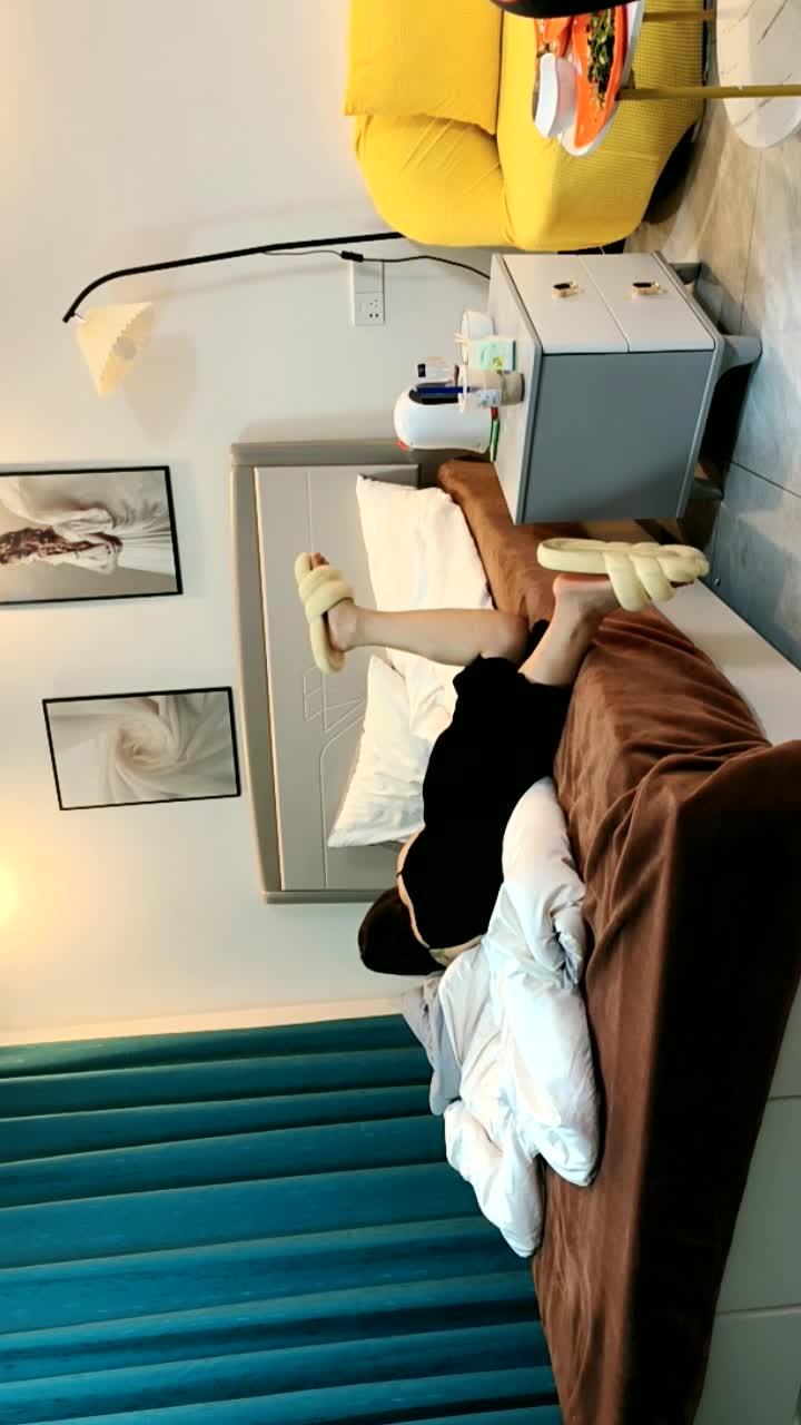 2023.3.9，【瘦子探花梦幻馆】，泡良新作，小少妇阴毛浓密，老情人相见格外亲热，推倒抠逼娇喘阵阵，喷血佳作劲爆