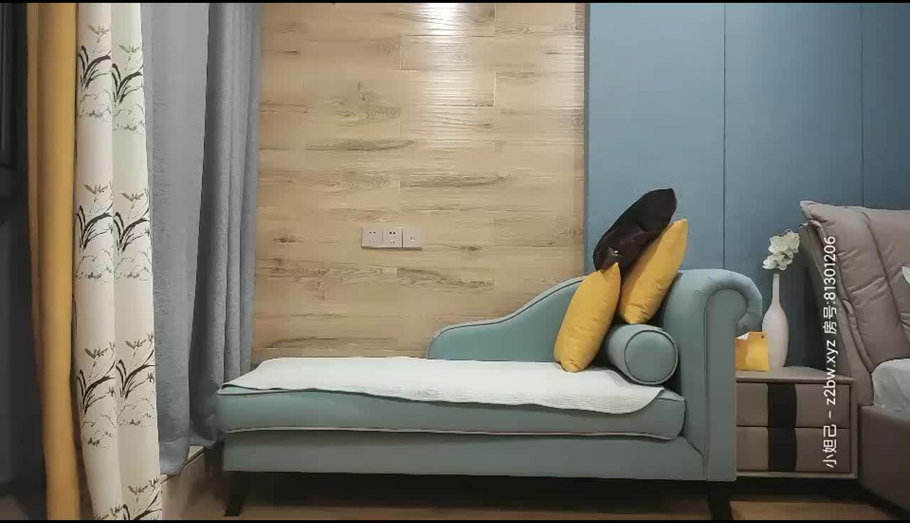 2800元约啪粉色外衣牛仔裤年轻妹子,一线天美穴,口交舔弄,上位骑坐,抬腿大力猛操,干完又干,真能叫.国语!