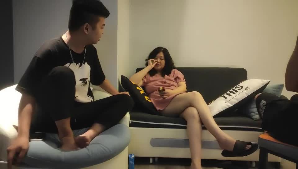 2048.cc@[原-版-]_042_专-找-老-阿-姨-玩-_啪-啪-3p第-二-场-_20210829