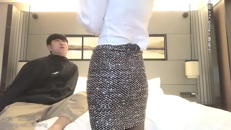 高端外围小姐姐，女神温柔美貌又乖巧，干得妹子好满足