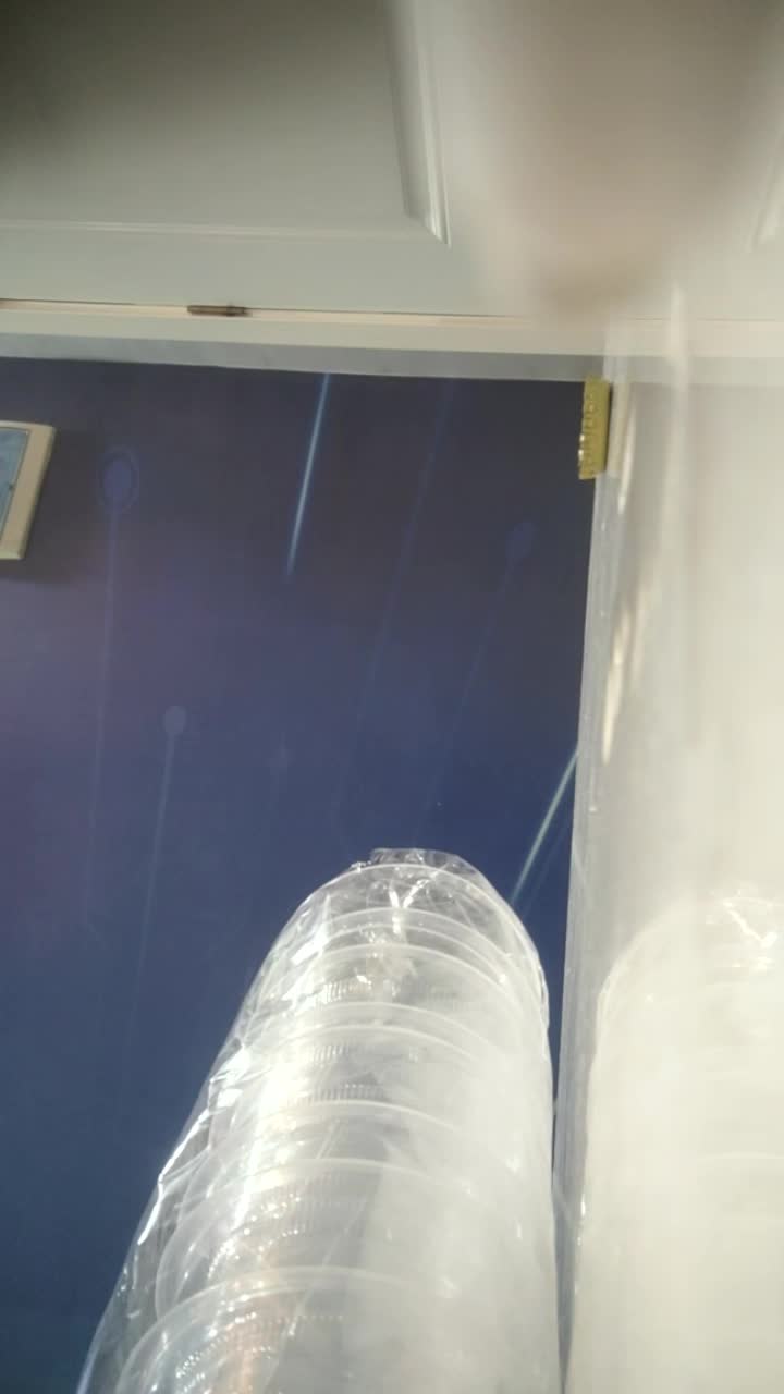 2023.5.10，【卅卅寻花】，ktv今天来了新人，19岁刚下海小美女，一对美乳，强迫抚摸玩得爽