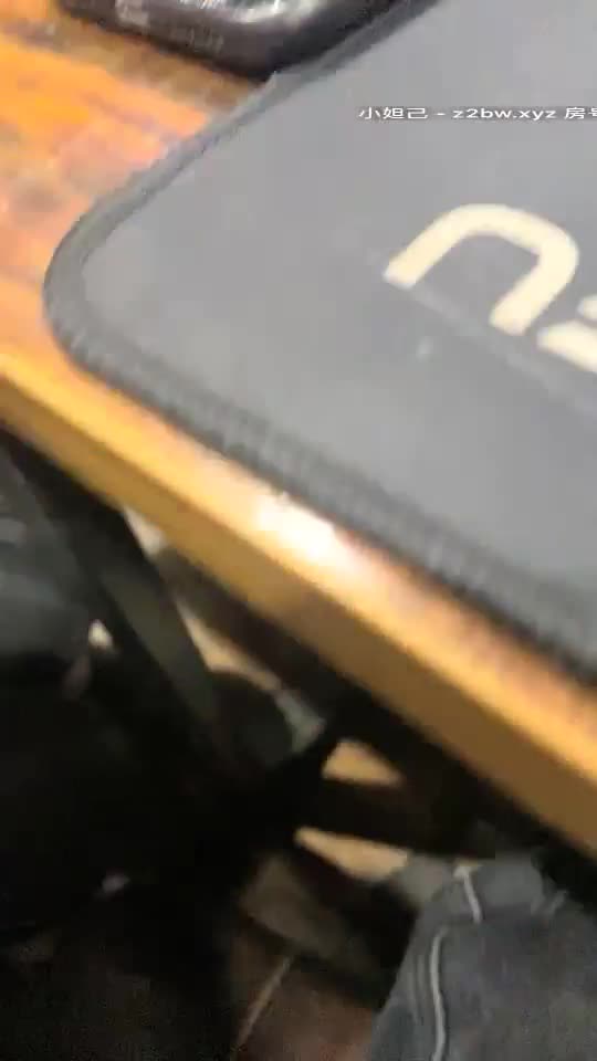 2048.cc@[原版]_020_姐弟偷情_网吧吃鸡_20210113