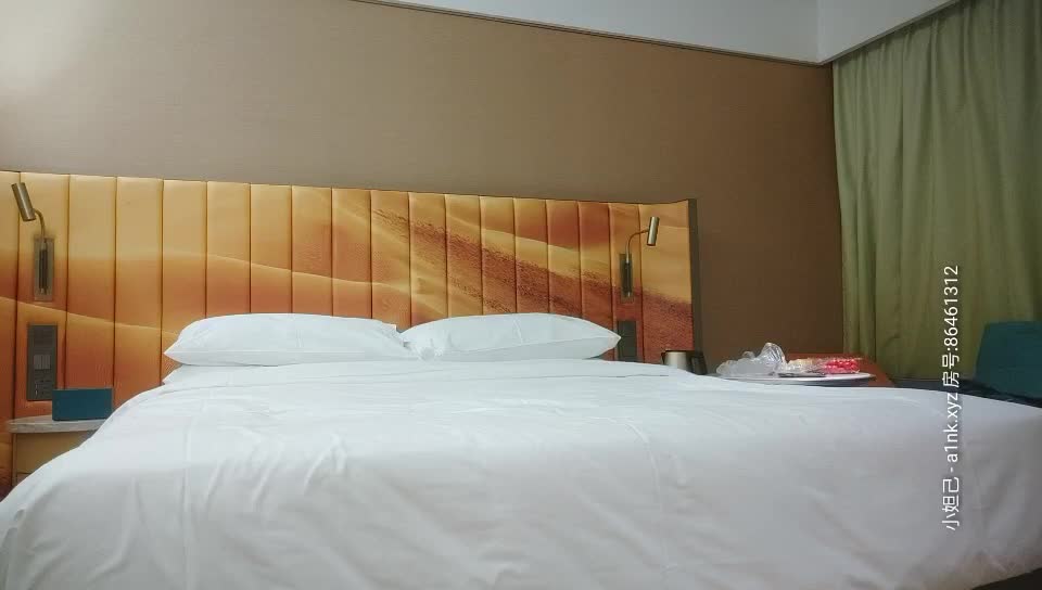 2048.cc@[原版]_022_利哥探花_啪啪_20210306