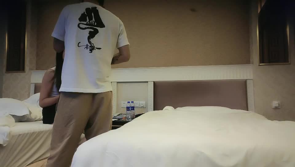 2048.cc@[原版]_012_素人外围_啪啪第三场_20210708