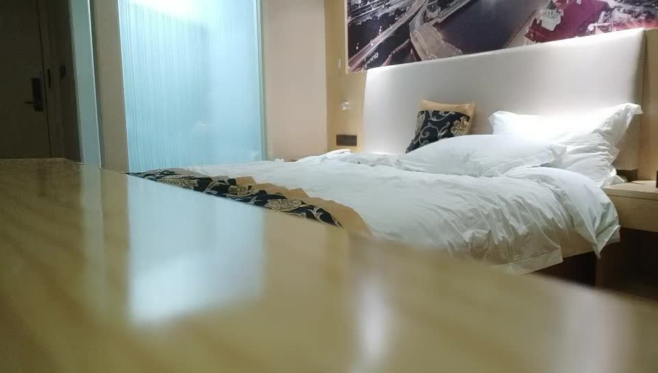 2048.cc@[原版]_008_大宝寻花探会所_啪啪第二场_20210517