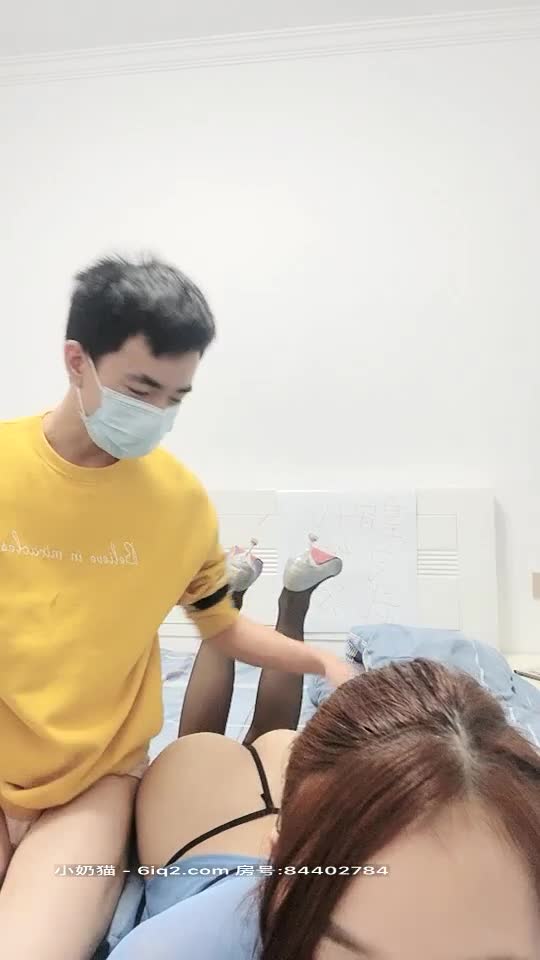 国产淫乱4P【颜射女神】跟闺蜜被猛男轮番蹂躏爆操【 76v】 (72)