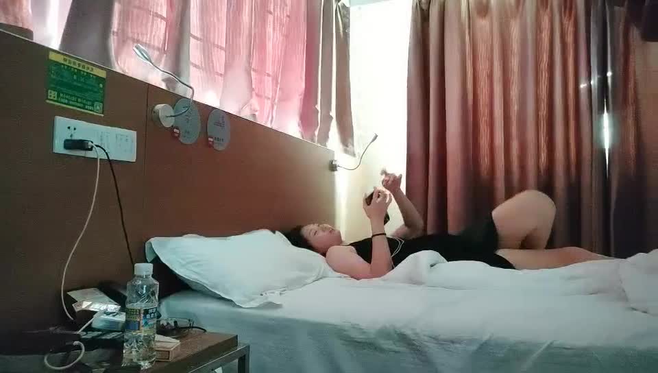 2048.cc@[原版]_021_午夜狂欢春哥_20210703