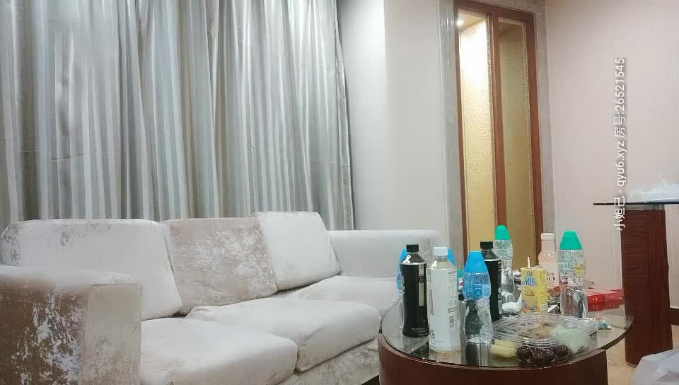 2048.cc@[原版]_003_91沈先生_啪啪第一场_20210427