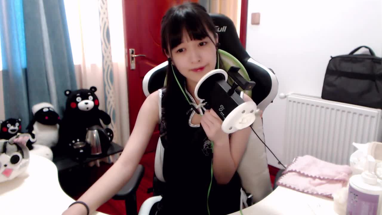 斗鱼主播【灵性饱满的欢欢】ASMR办卡全套合集【83v】 (3)