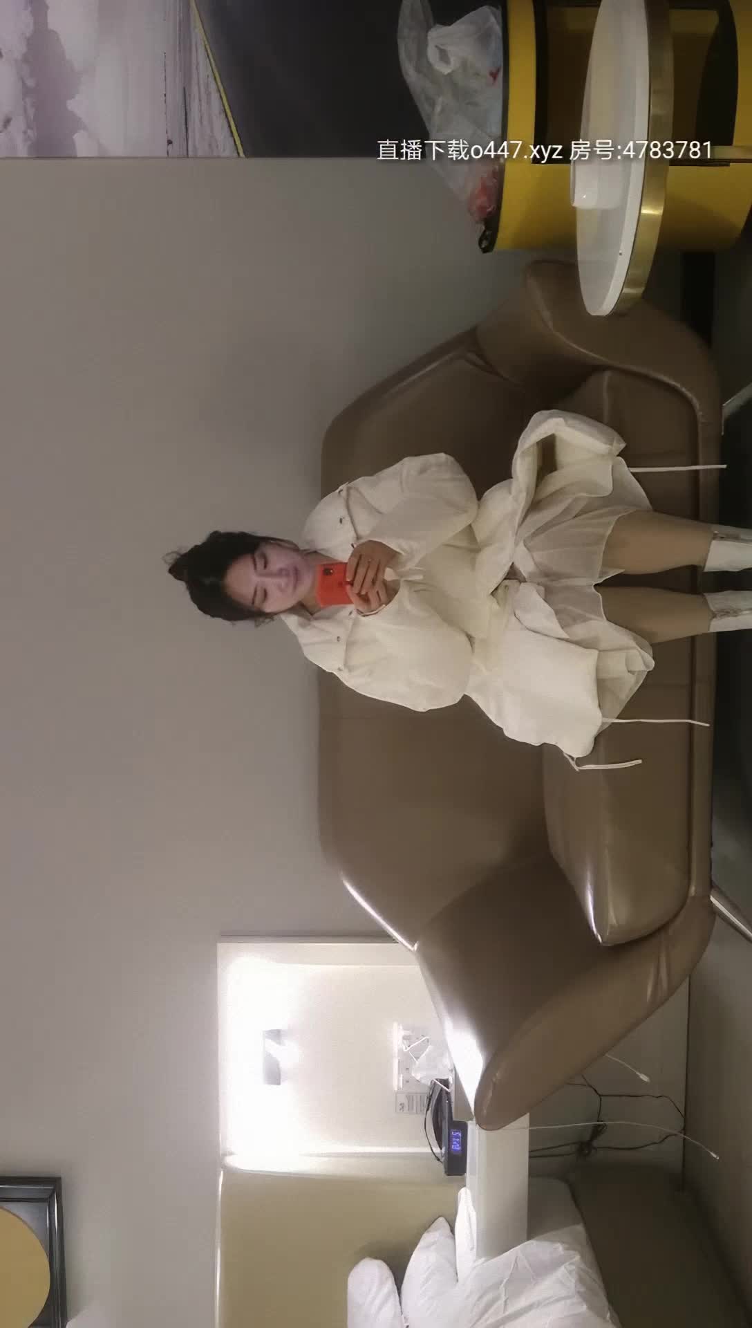 校园女神，神似刘亦菲，难忘一夜【雀儿满天飞13】精品推荐在校学生兼职怕客急没穿内衣就过来了好评，超清1080P修复版