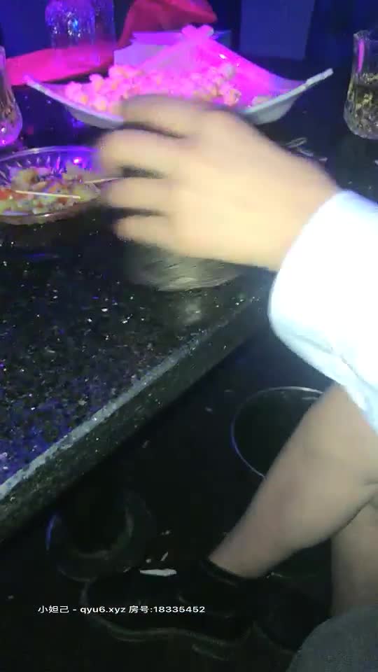 2048.cc@[原版]_018_迷人的小姐姐呀_ktv啪啪_20210421