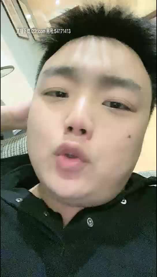 泰国阿飞，阿飞去泰国找漂亮姐姐泰国的妹子确实不错就是不知道到底是不是人妖【112v】 (89)